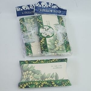 Hawaiian Lei Gift Box Mokihana